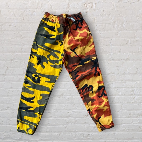Fashion Nova Pants - NWT Fashion Nova Masiguro Camo joggers
